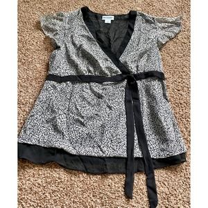 Motherhood Maternity large black tie back top